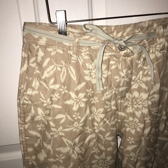 Faded Glory 4 Cropped Pants - Picture 4 of 9